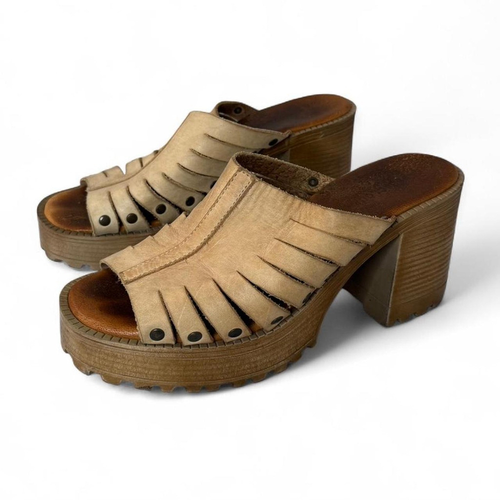 Musse & Cloud Tan Suede Fringe Platform Clog Mules